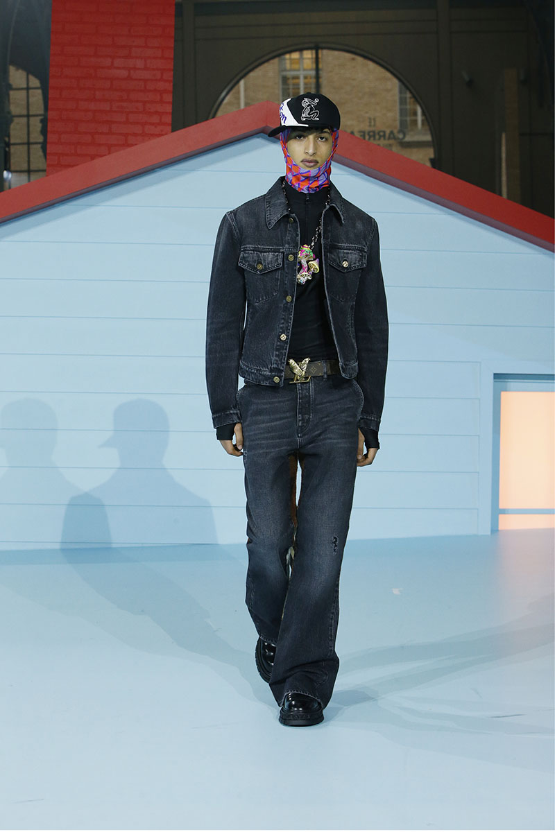 Todos los looks de Louis Vuitton FW22 en Paris Fashion Week