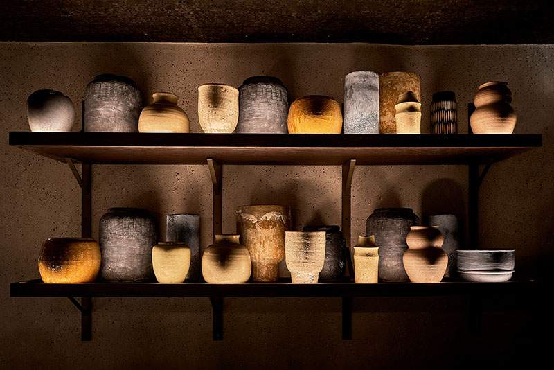 Terracotta: pasión artesana en la mesa de la Milla de Oro
