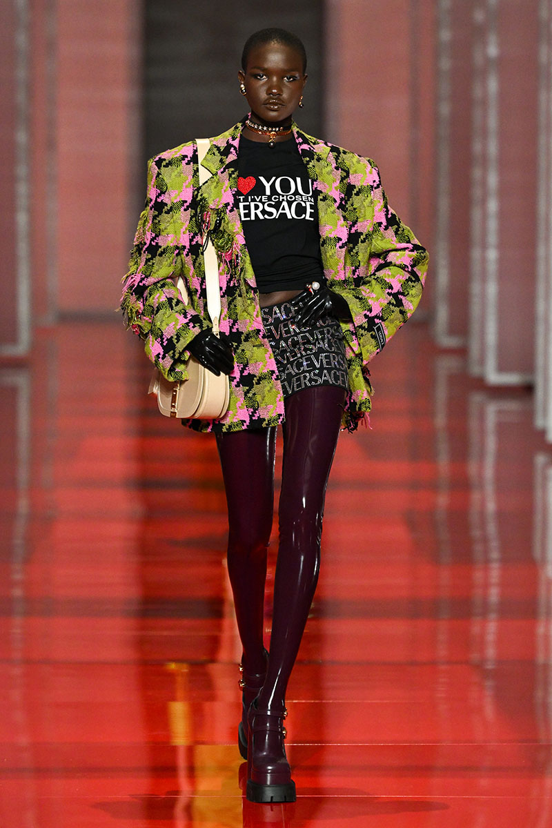 Versace Women's FW22 en Milan Fashion Week