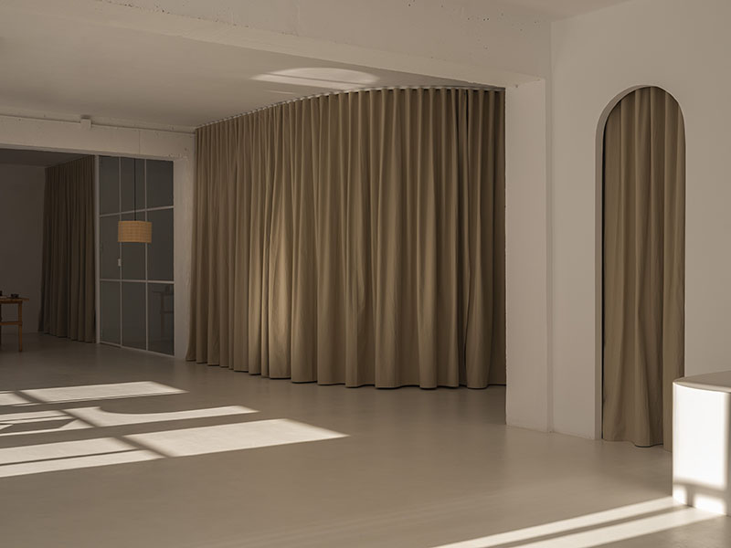 Isern Serra, una habitación propia para Rowse Beauty