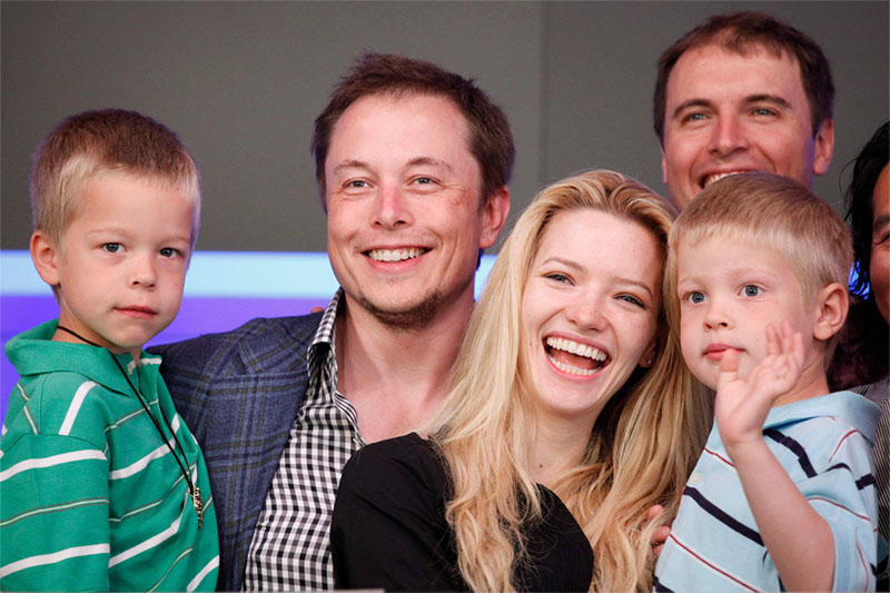Elon Musk, sus 8 hijos y una vida familiar muy intensa