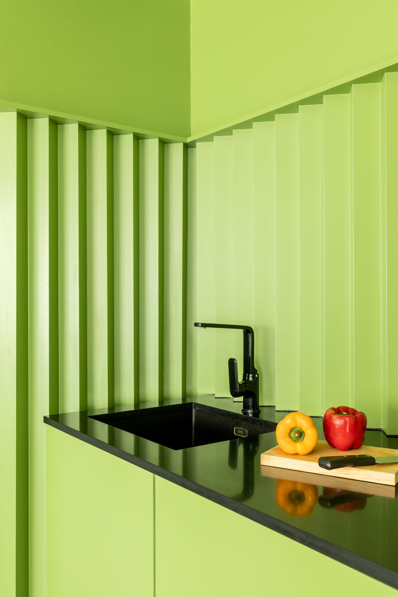 Studio Noju: Fregadero de la cocina verde