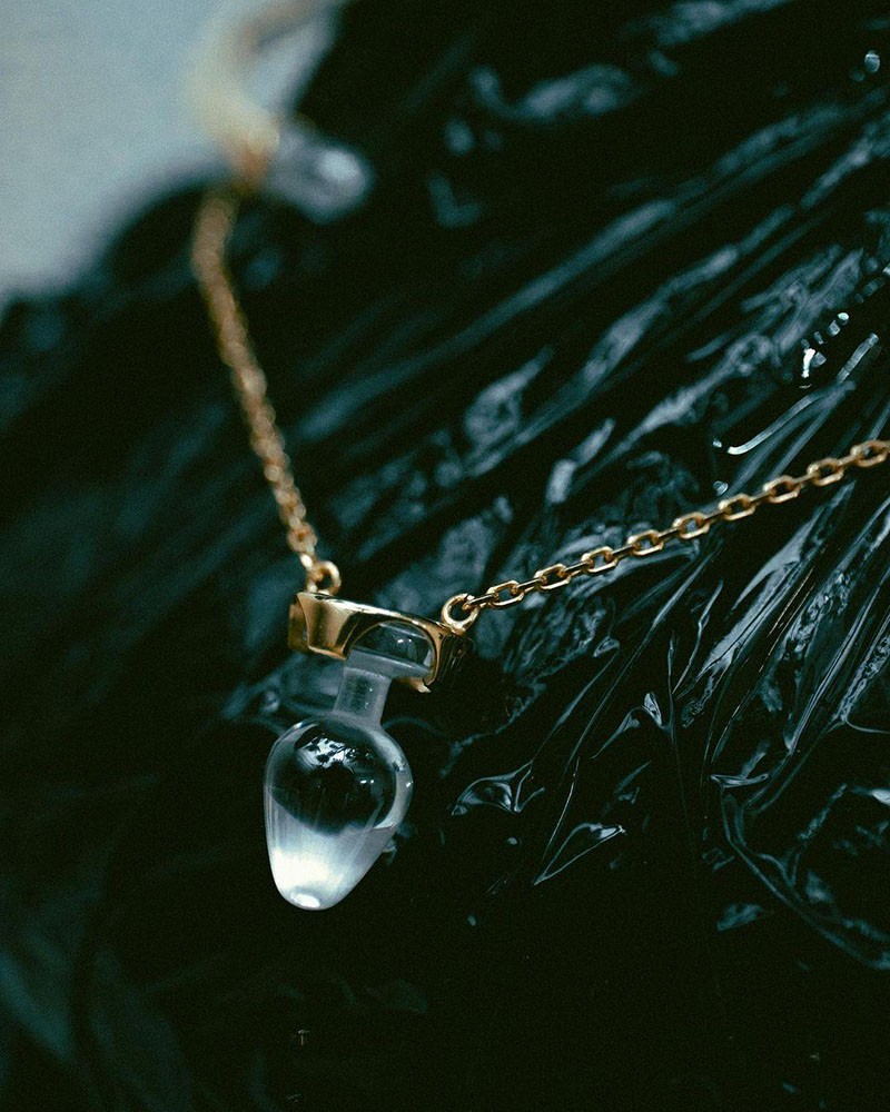 Las joyas con forma de plug anal de Alan Crocetti FW22