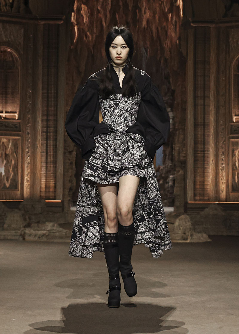 Nueva colección Maria Grazia Chiuri Christian en La Semana de la Moda de París temporada Primavera verano 2023 prêt-à-porter