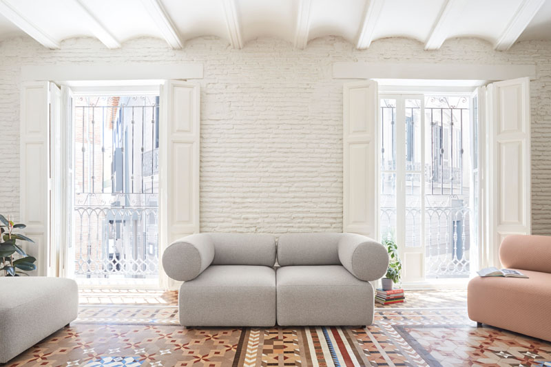offo sofa modular annud: sillón modular y adaptable de color gride color gris con los dos modulos de reposabrazos