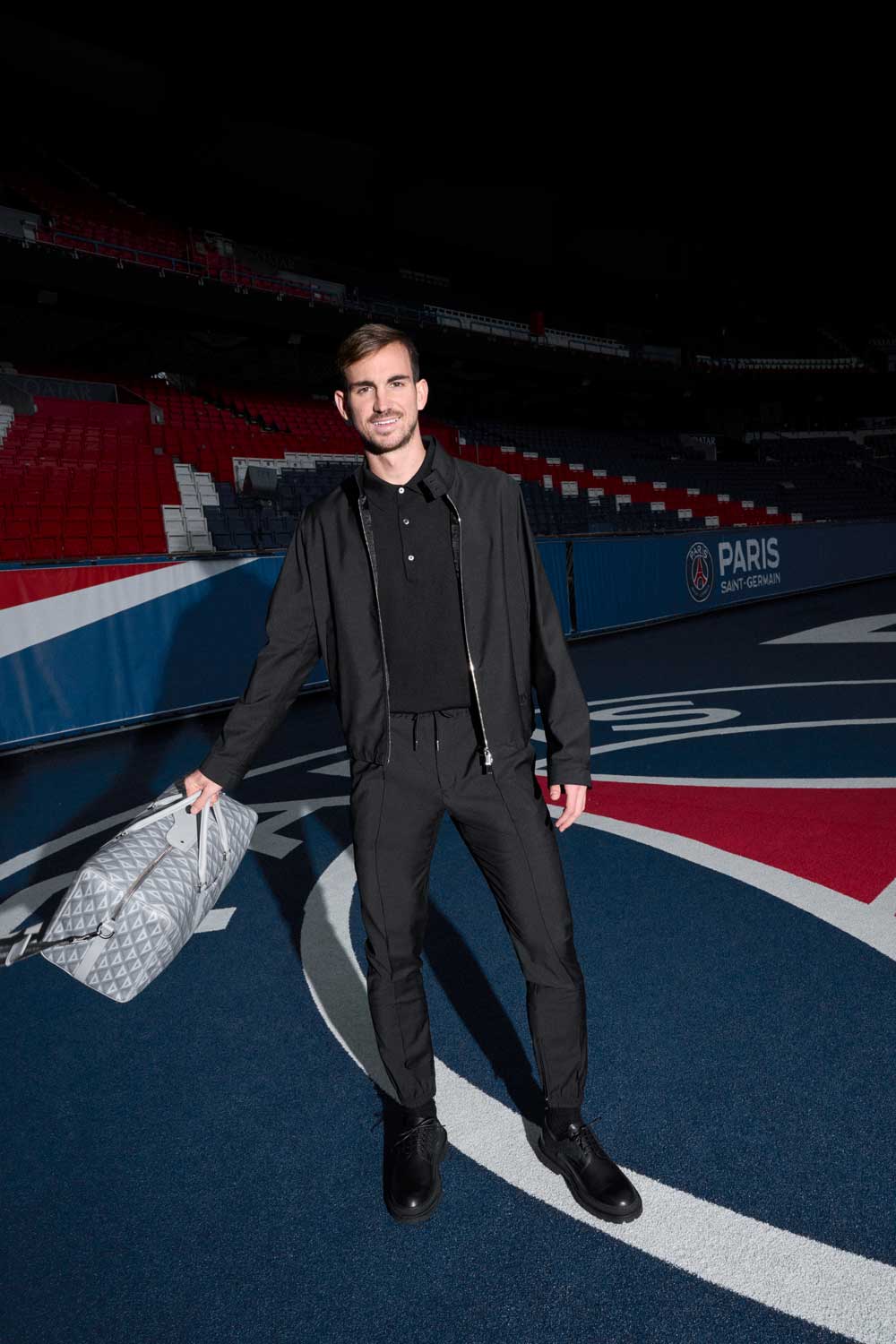 El nuevo uniforme del Paris Saint-Germain es de Dior