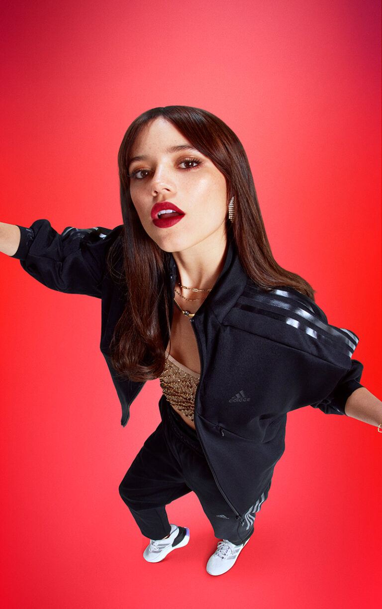 Jenna Ortega, la actriz que hace de Miercoles Addams, es fan de adidas