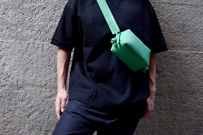 Los bolsos minimalistas en piel de Miuur son un esencial