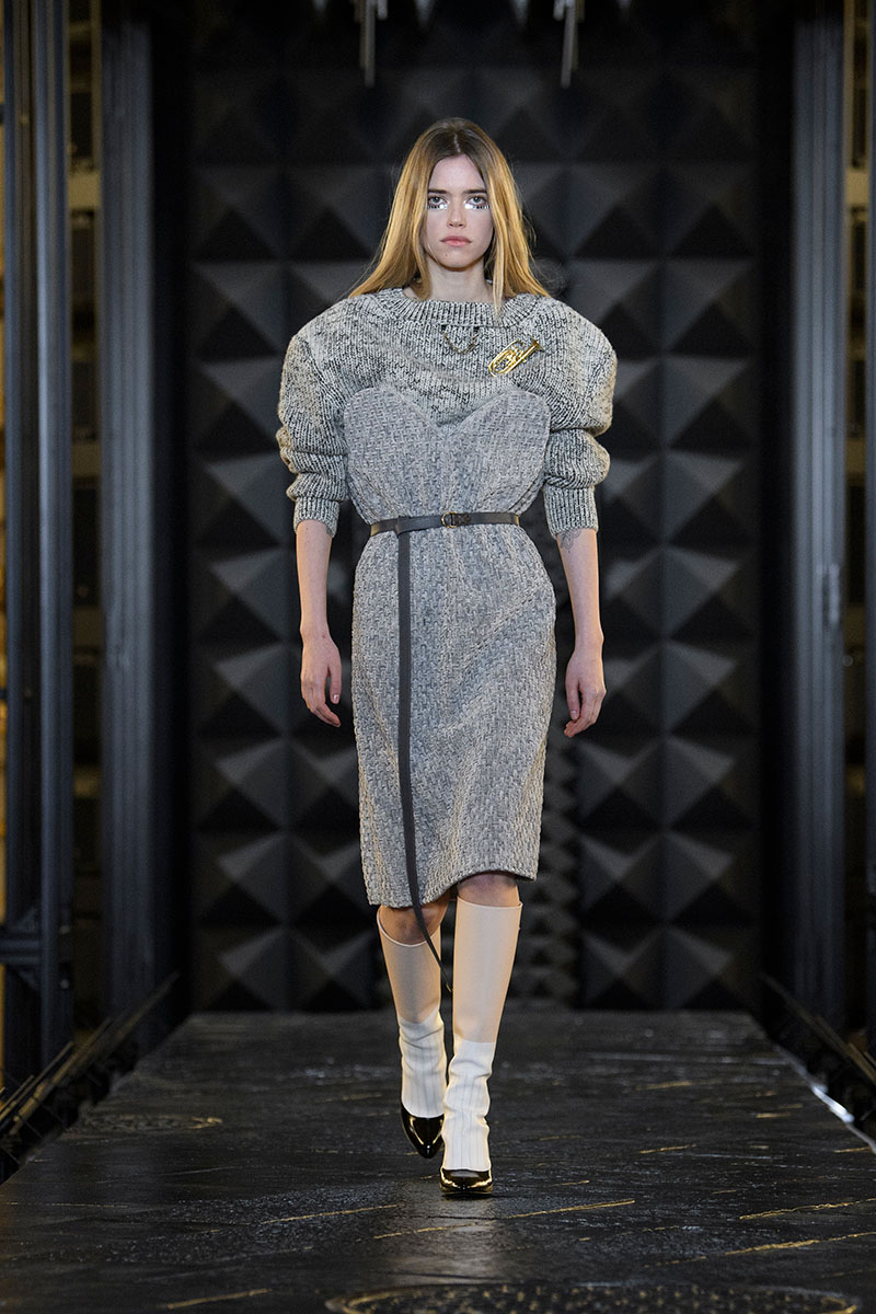 Louis Vuitton Mujer FW23 presenta un nuevo estilo francés