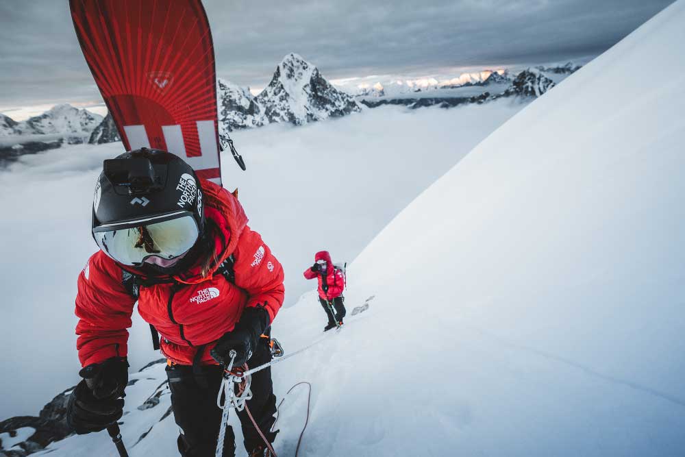Mujeres en la Montaña: snowboarders y alpinistas con TNF