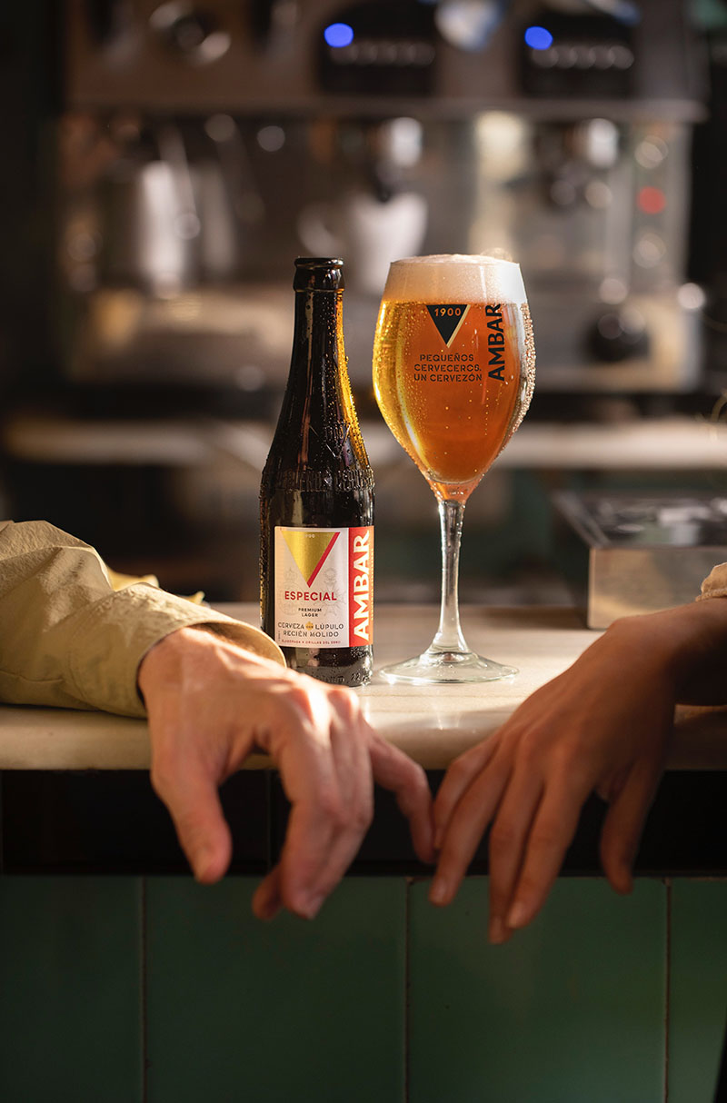Nueva campaña de cervezas Ambar: La grandeza de lo pequeño