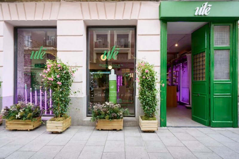 Ulé y cómo hacer cosmética con jardines verticales de París
