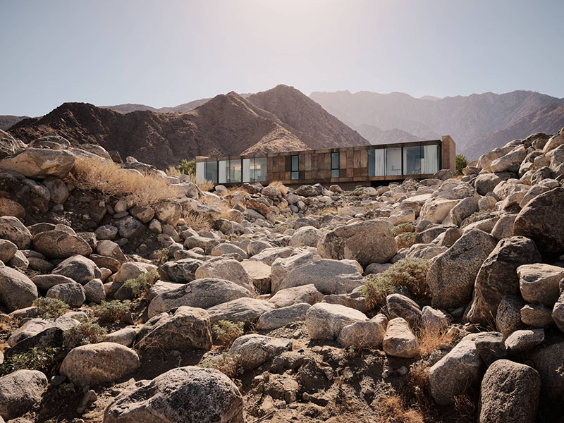 Una espectacular casa en el desierto por Woods + Dangaran