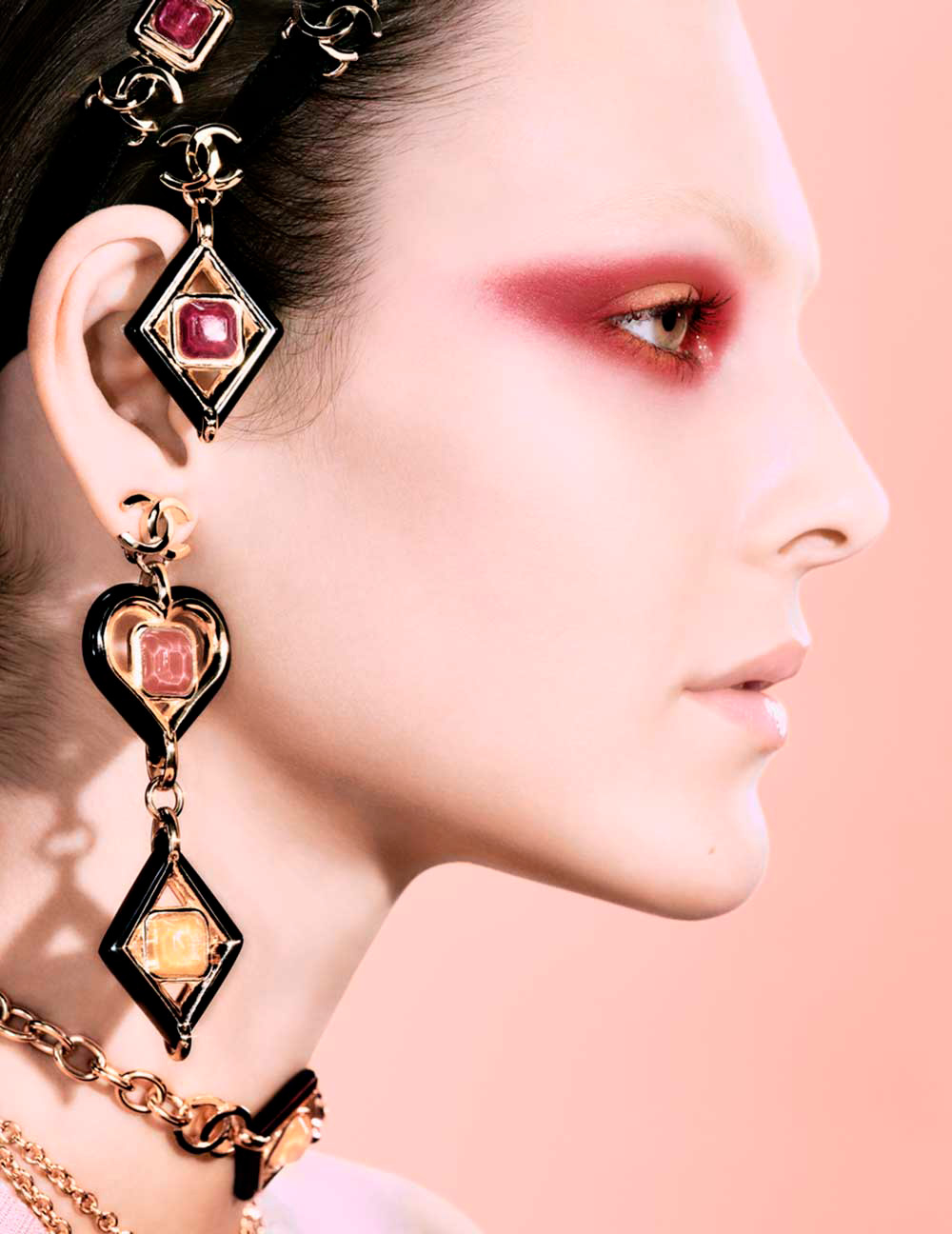 El arte bizantino hecho maquillaje por Chanel