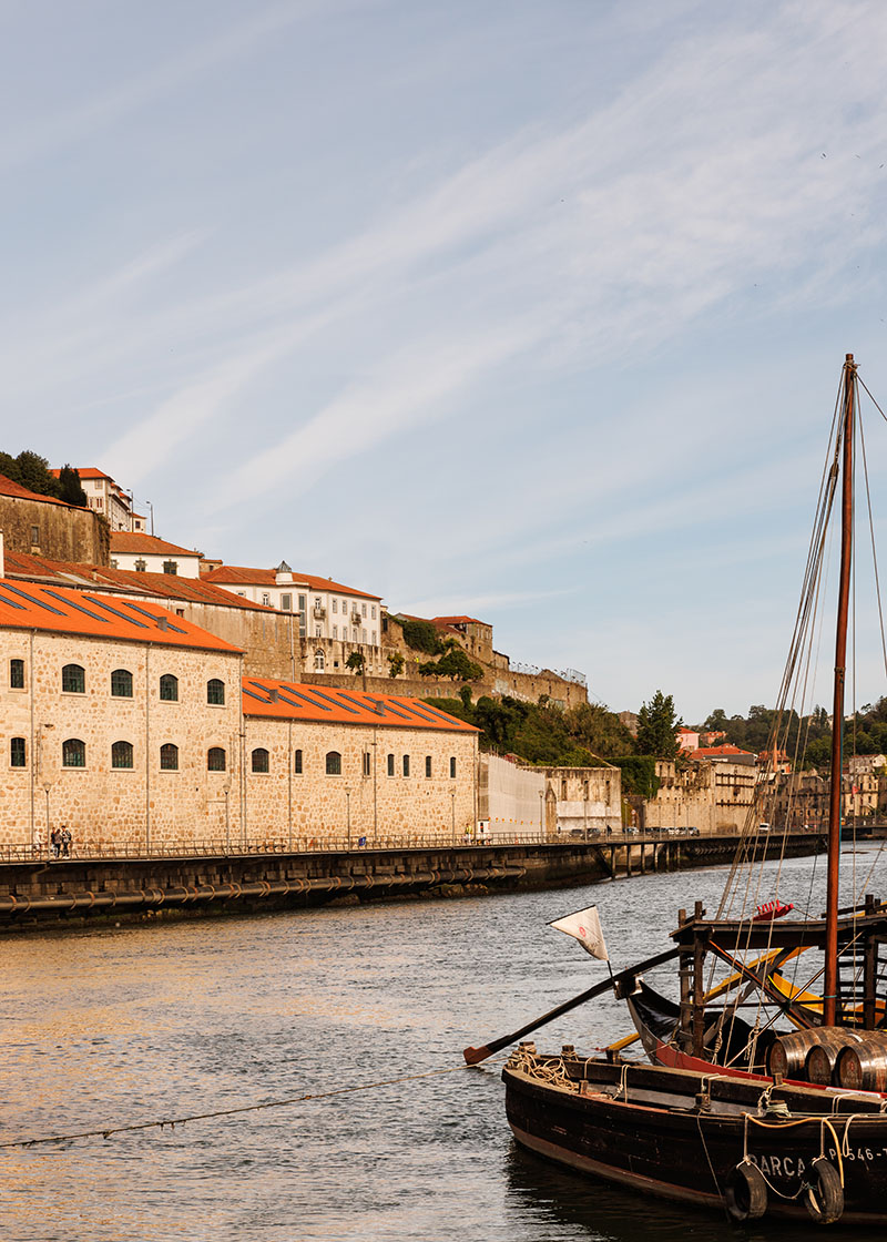 Hotel The Rebello en Oporto: los edificios industriales que dan la desembocadura del río