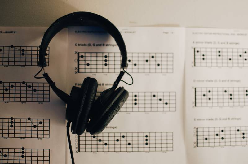 Crear música con IA ya es posible con estas 6 herramientas