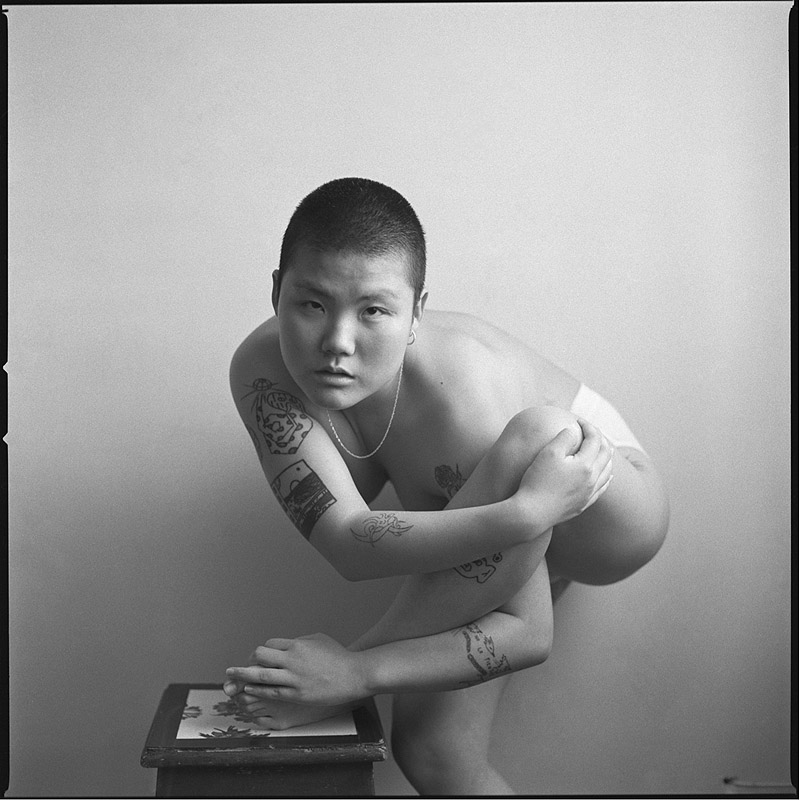 Art Photo BCN 2023 - fotografía de un chino haciendo contorsiones
