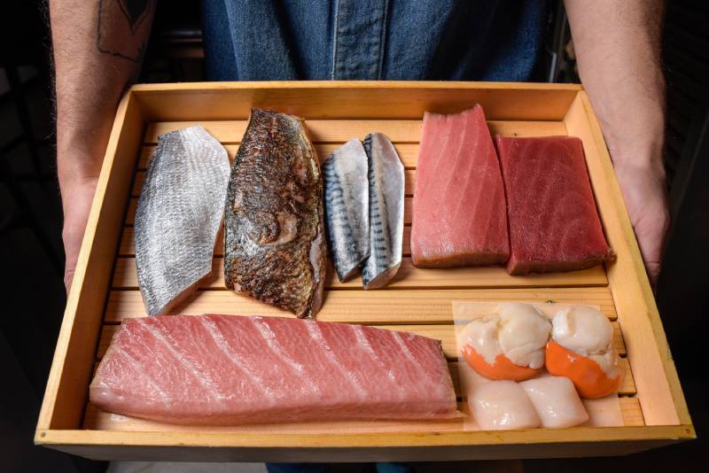 Restaurante Omakase: caja de pescados