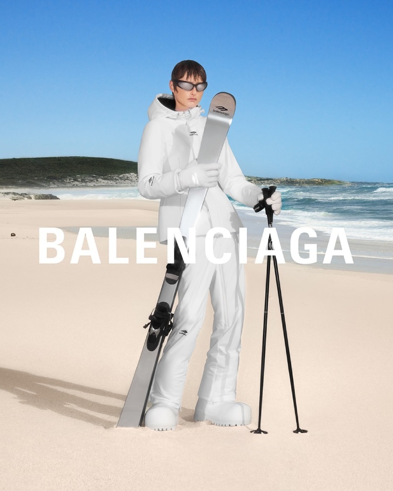 Balenciaga presenta su primera colección de skiwear