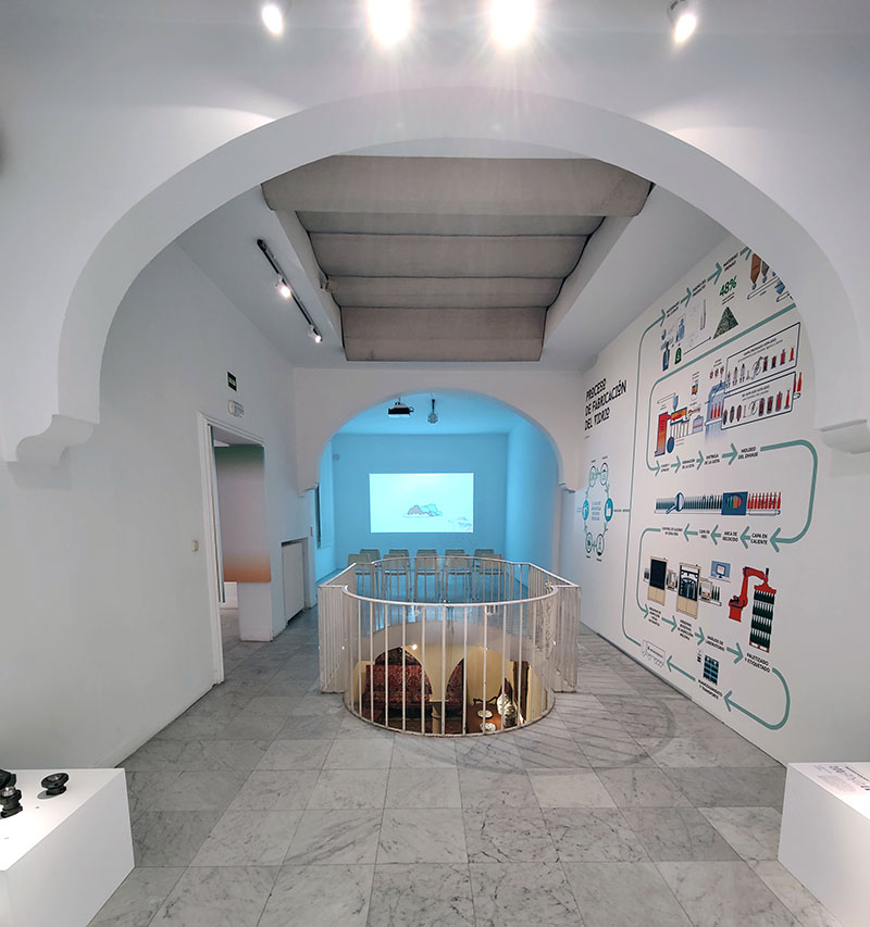 Vidrala Master Glass Design Contest: paredes de la exposición en Museo de Artes Decorativas de Madrid