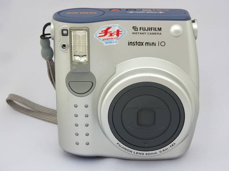 Instax: uno de los primeros modelos de la cámara Instax.