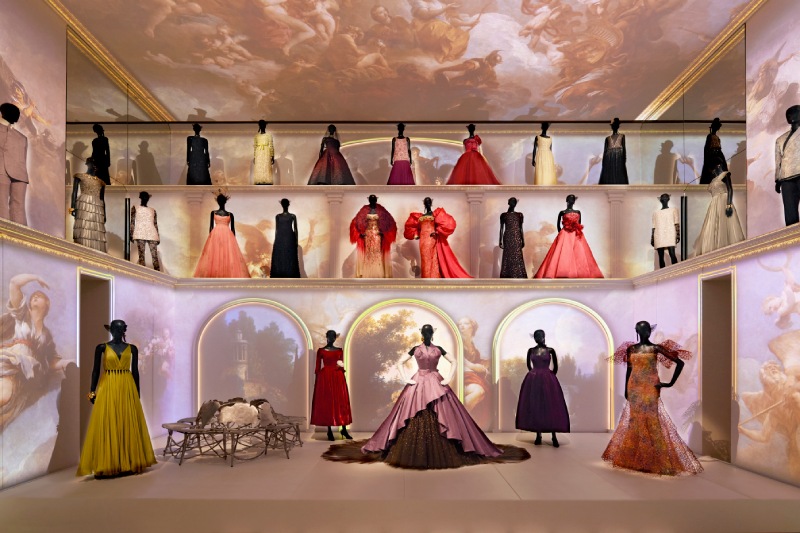 Un vistazo a la nueva exposición de la Galerie Dior