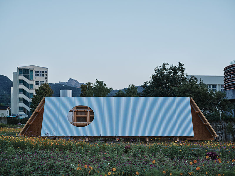 Salazarsequeromedina: The Outdoor Room en la Bienal de Seúl