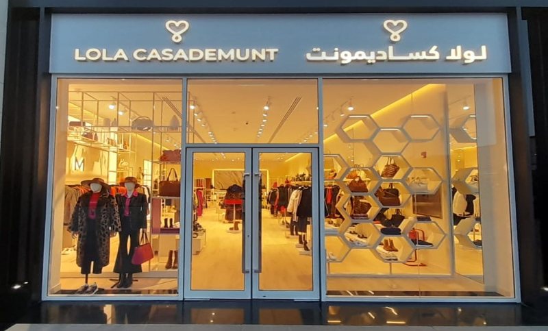 Lola Casademunt tienda arabia saudí