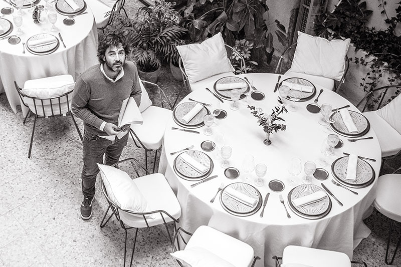 Entrevistamos al cocinero Javier Muñoz Calero del restaurante Ovillo: el chef y una mesa redonda