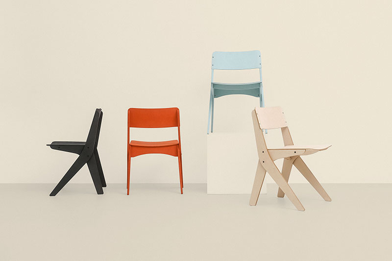 Suru, la nueva marca de mobiliario desde Barcelona: un modelo de silla de madera en diferentes colores