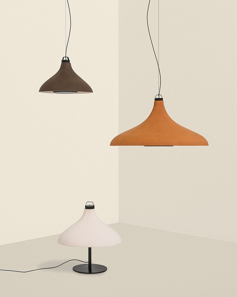 Suru, la nueva marca de mobiliario desde Barcelona: lámparas de terracota de mesa y cogantes