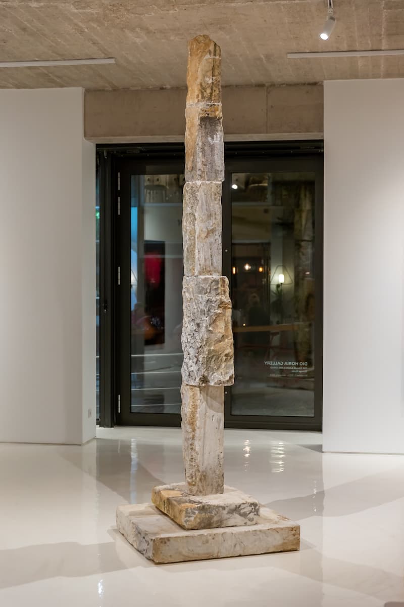 SPARK Art Fair Vienna, columna de marmol