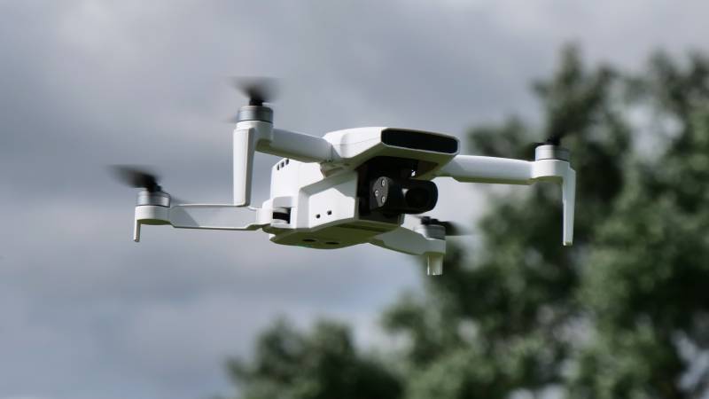 Mejores drones: el dron Filmi X8 Mini.