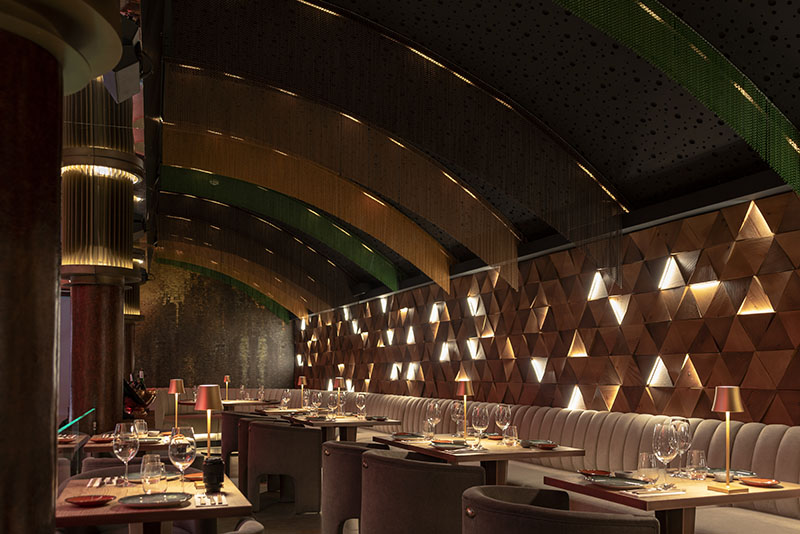 Regalos gastronómicos Día del Padre: interior del restaurante Quintoelemento