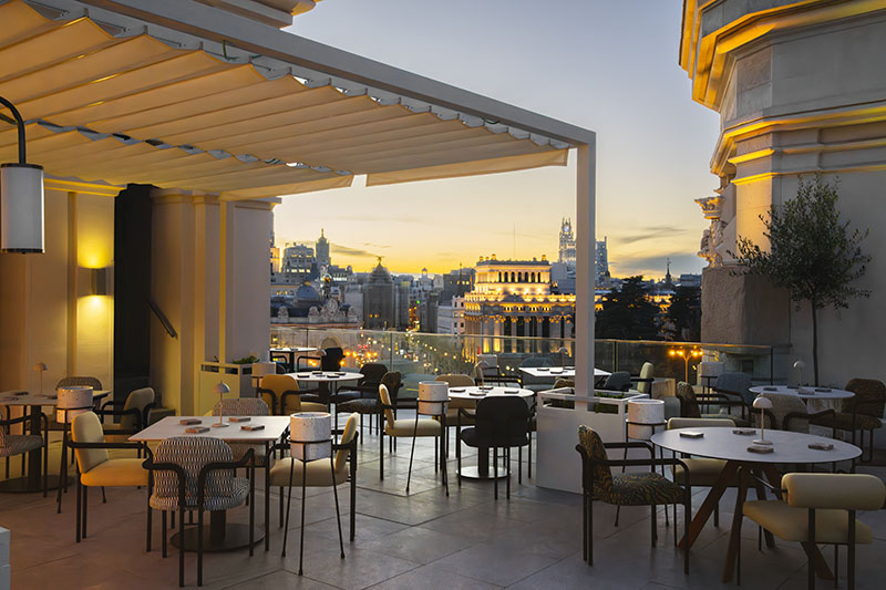 Restaurante Cornamusa en el Palacio de Cibeles: la maravillosa terraza que tiene el restaurante