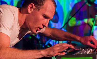 CARIBOU | Neo2 Magazine
