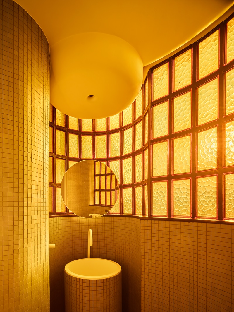 TorresBlancas-Studio.Noju: baño amarillo