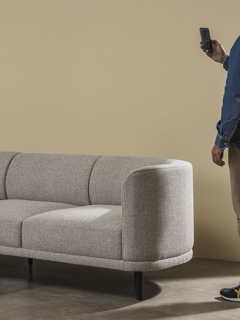 Andreu World novedades Milan Design Week 2024: sofá modular en color gris