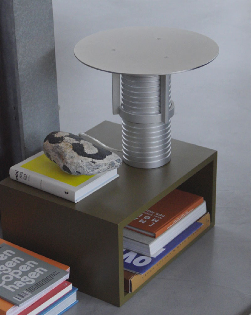 Muuto Set Lamp: la lámpara con forma de tornillo fabricada en aluminio