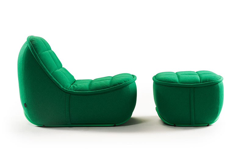 Nuevos diseño de Sancal Salone del Mobile 2024: una butaca con su apoyapies en color verde