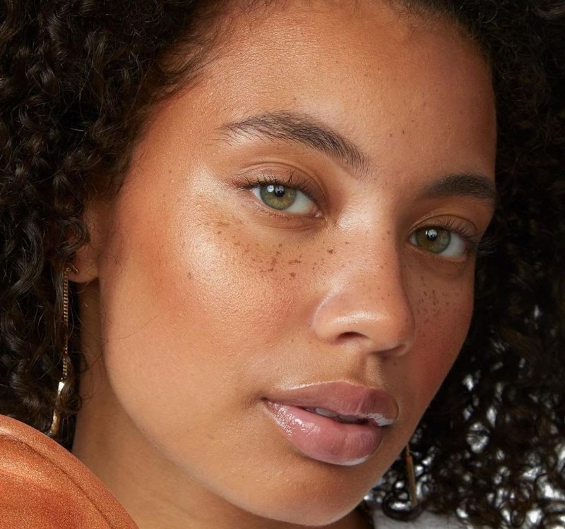 He conseguido el maquillaje efecto summer con 3 cosméticos