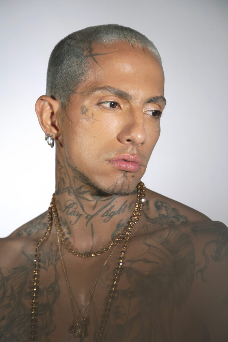 Daiky Gamboa por fin lanza su carrera en solitario como cantante.