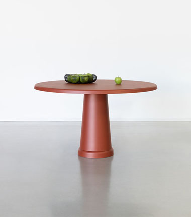 Magis apuesta por All-Round, una mesa circular y atemporal