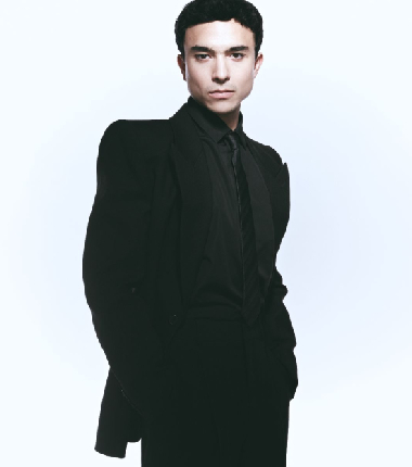 Sam Visser llega a Ysl Beauty para añadir color ochentero