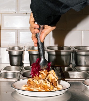 Piel de Gallina conquista los paladares con su pollo frito