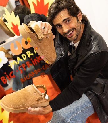 Salí de la fiesta de Ugg con zuecos de Ricardo Cavolo