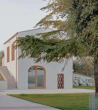 Fienile N: Fōntego Architettura transforma un pajar toscano