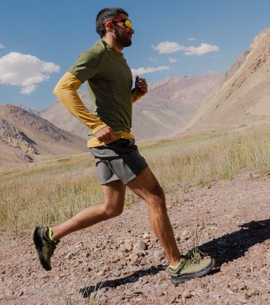 Merrell actualiza sus mejores sneakers senderistas