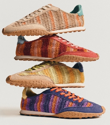 Hoff pone de moda las zapatillas de crochet de colores