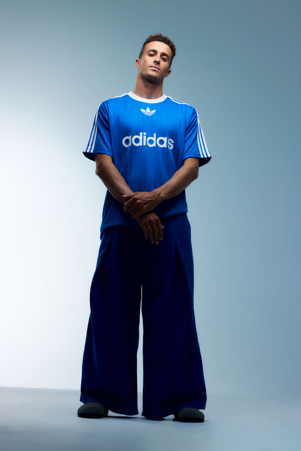 andy criere surfista profesional español adidas